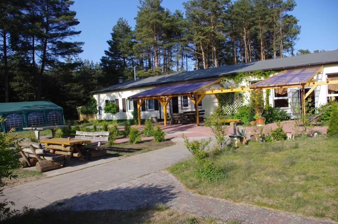 Hostel Waldhaus Am Ferienpark Mirow -Zimmer Du Wc Zewnętrze zdjęcie
