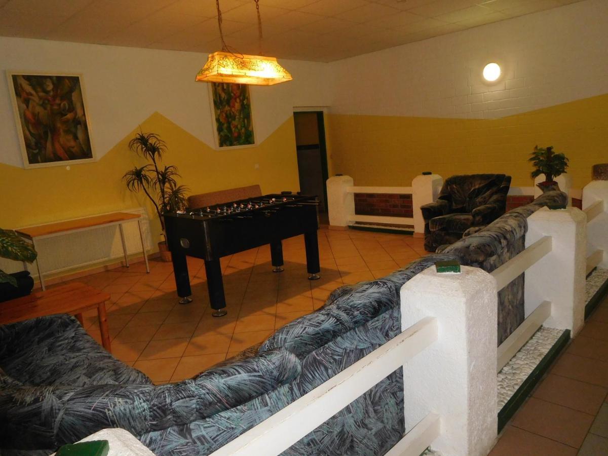 Hostel Waldhaus Am Ferienpark Mirow -Zimmer Du Wc Zewnętrze zdjęcie