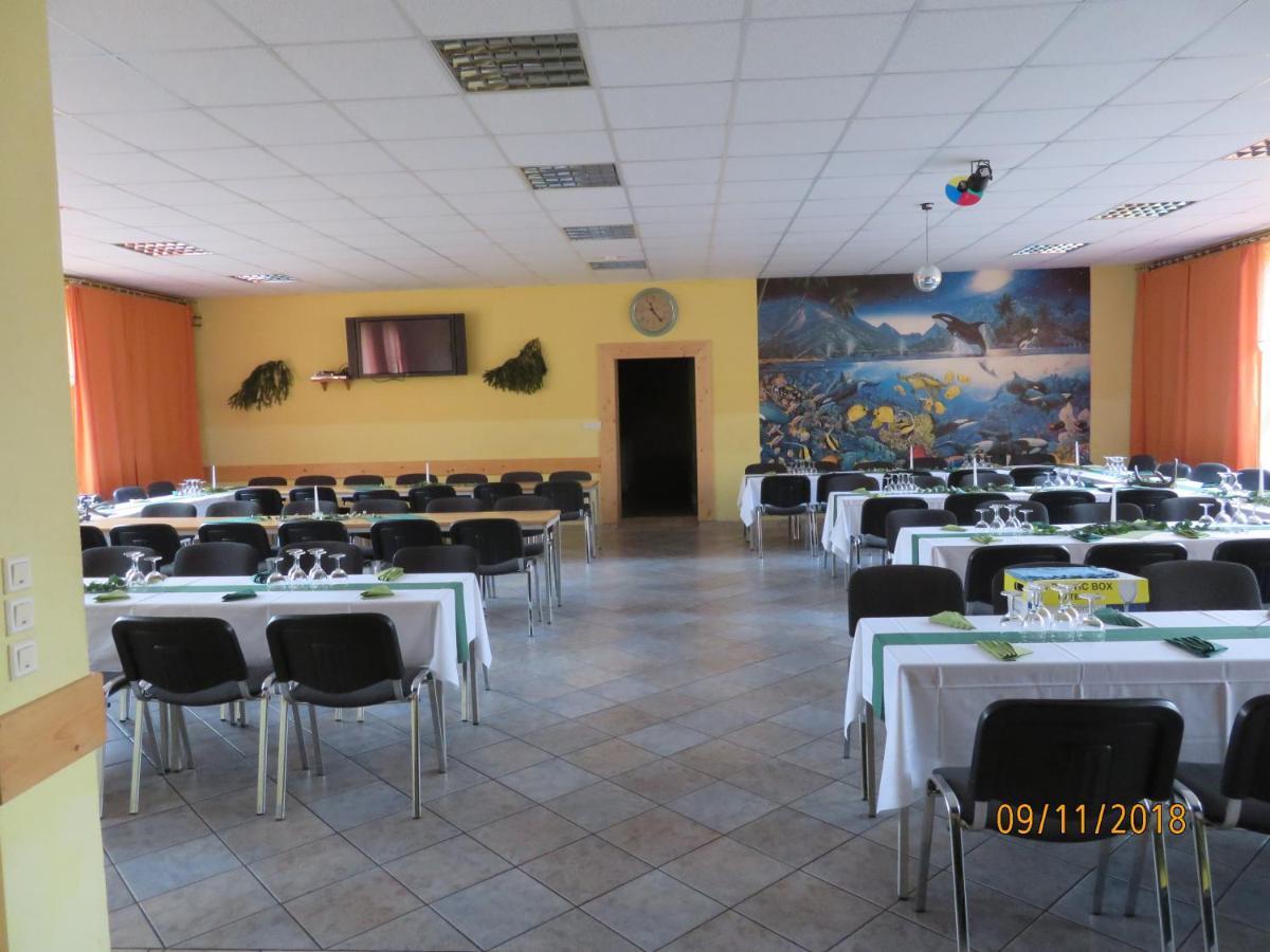 Hostel Waldhaus Am Ferienpark Mirow -Zimmer Du Wc Zewnętrze zdjęcie