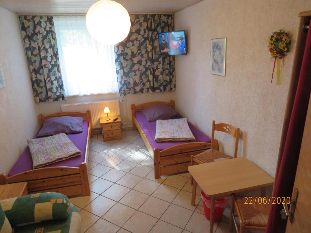 Hostel Waldhaus Am Ferienpark Mirow -Zimmer Du Wc Zewnętrze zdjęcie